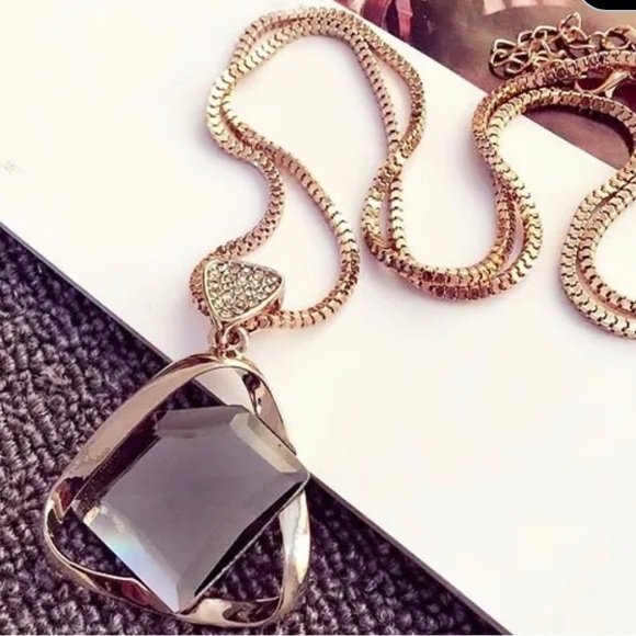 New Fashion Charm Geometry Crystal Glass Pendant Necklace Black Gold - Picture 3 of 7